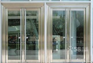 供应用于建材的西城区安装钢化玻璃门款式新颖