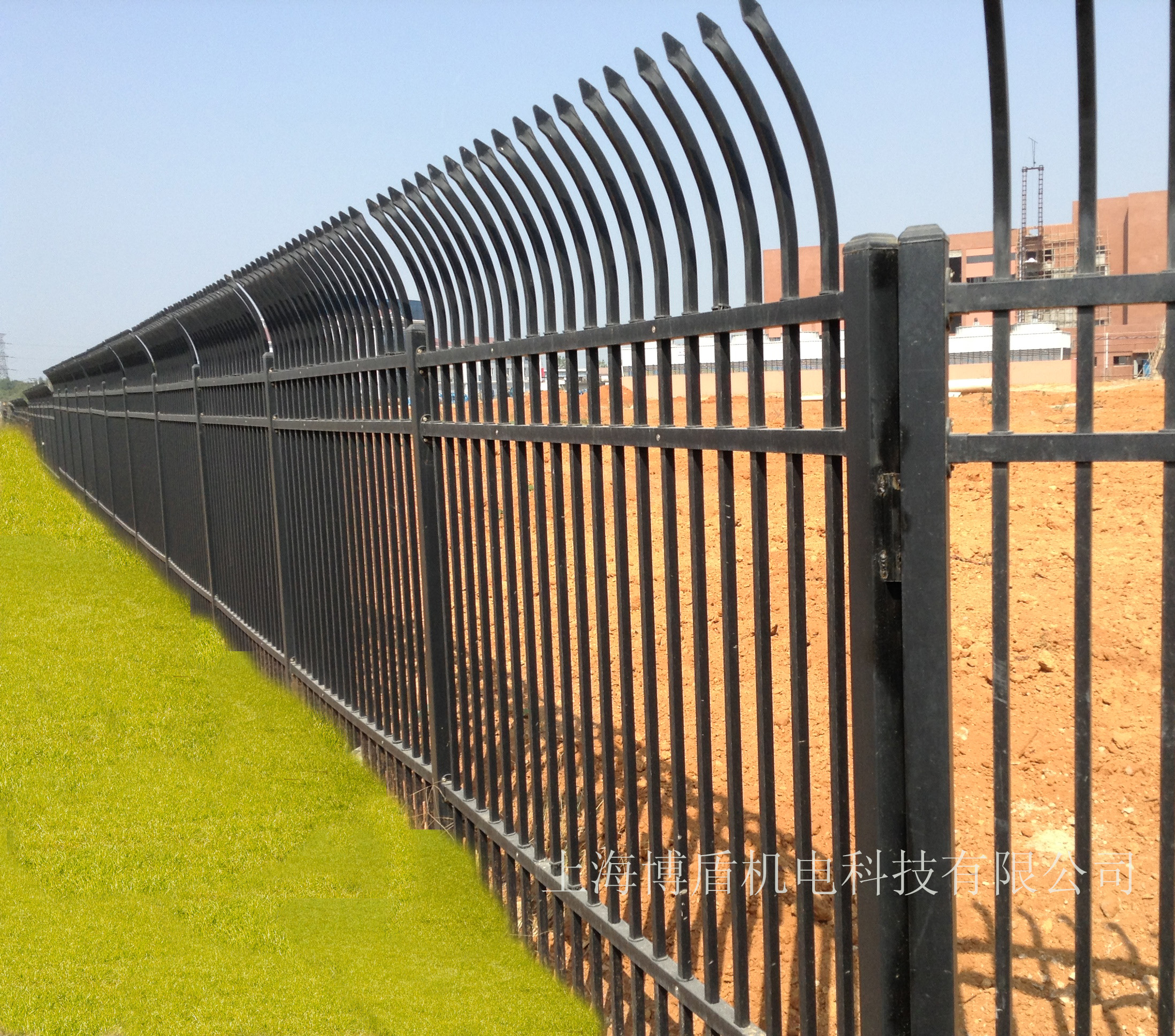 供应用于防护的锌钢护栏，围墙栏杆，小区别墅围栏，工厂学校XH-5-1