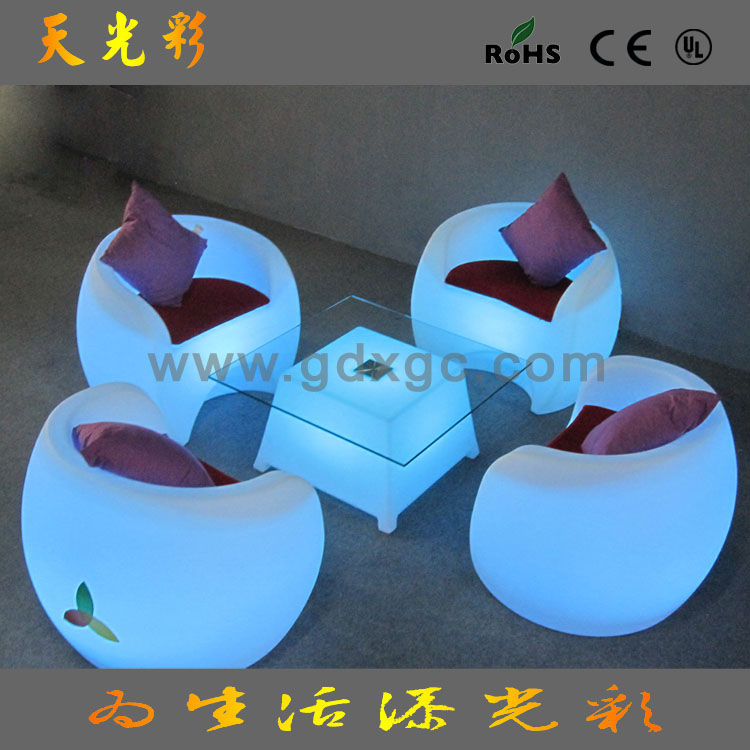 供应LED发光咖啡桌椅 户外休闲家具 成套塑料桌椅