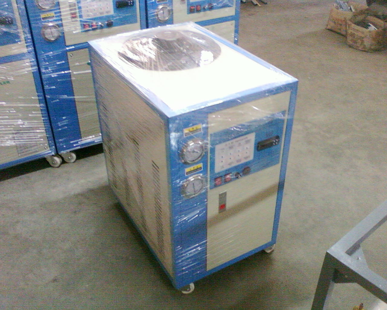肇庆螺杆式冷水机生产厂家-风冷式冷水机批发-箱式式冷水机代理商