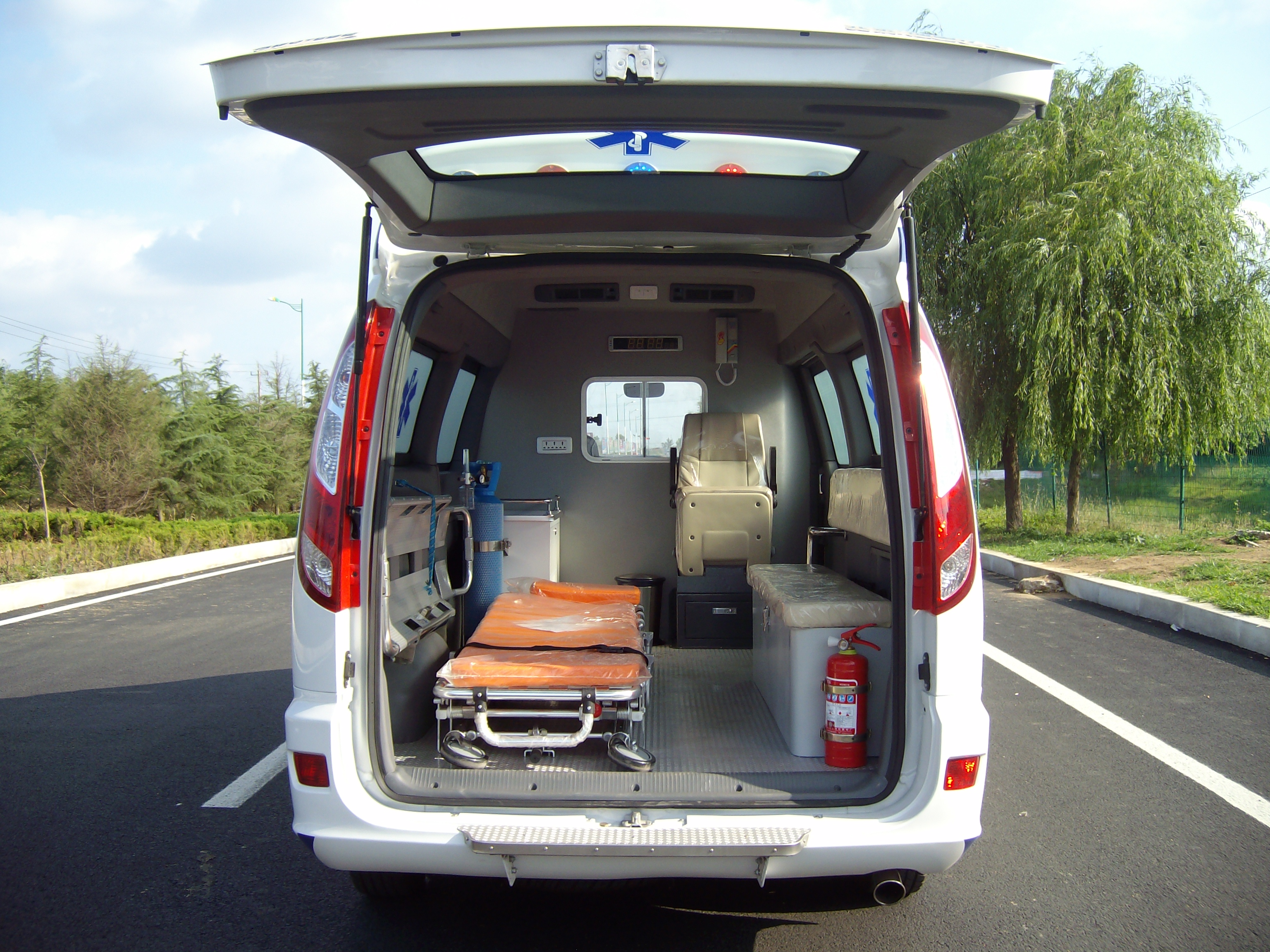 福田蒙派克标准型救护车供应用于医疗急救的福田蒙派克标准型救护车