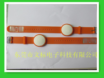 UHF+HF双频硅胶手表扣腕带批发