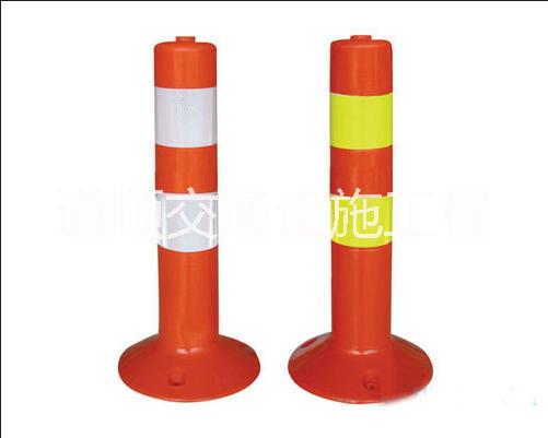 供应用于城市公路道口的DS-RXZ深圳厂家批发弹力柱反光柱
