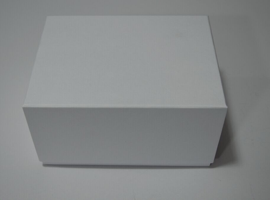 供应用于包装的供应白色触感纸 情侣特大手表盒