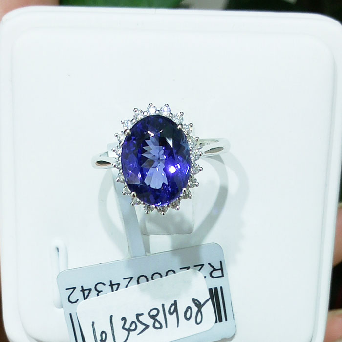 供应18K金伴钻戴安娜王妃款坦桑石戒指 绚彩珠宝自有工厂定制坦桑石戒指图片