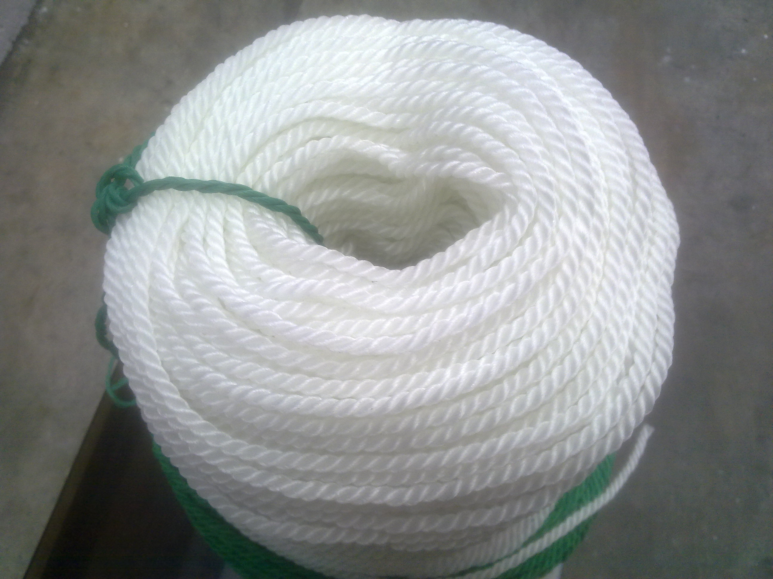 供应三股塑料绳 胶丝绳 尼龙塑料绳