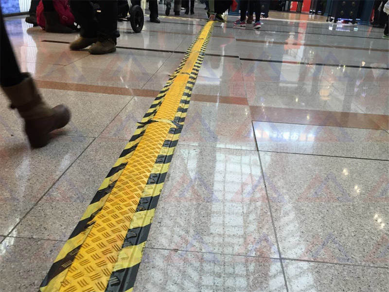 上海市3孔电缆橡胶走线槽价格厂家
