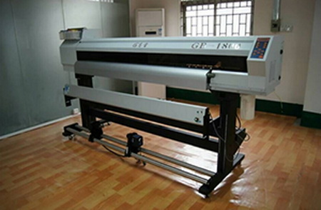 供应用于服装印花的国产高速数码打印机－高宝1800