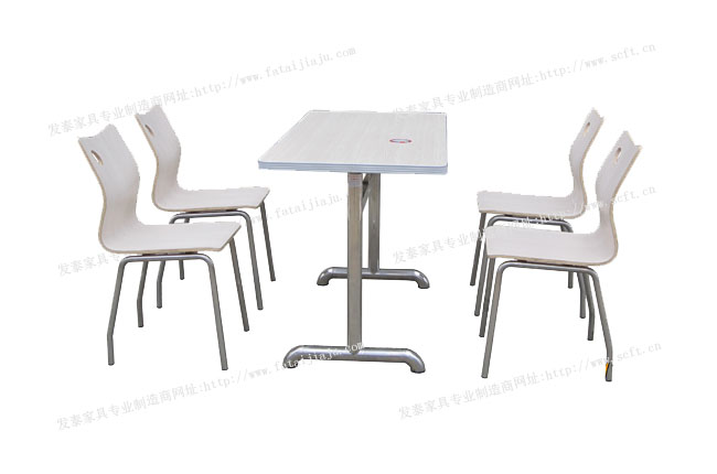 供应用于餐饮的快餐店桌椅富美家面板铝边桌椅图片