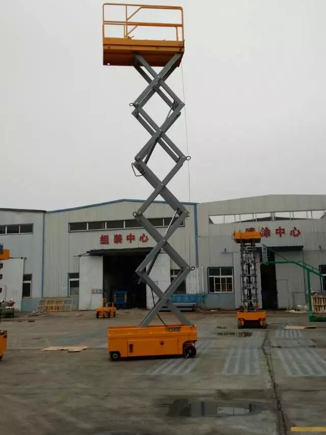 供应重庆液压升降平台、导轨式升降机 重庆液压升降平台、导轨式升降机、
