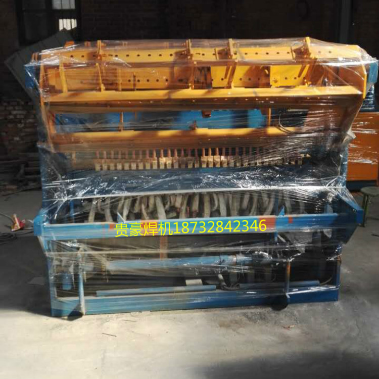 河北安平县订购贵豪GH-GWC16全自动鸡笼网片排焊机 养殖网片焊网机带跳点图片