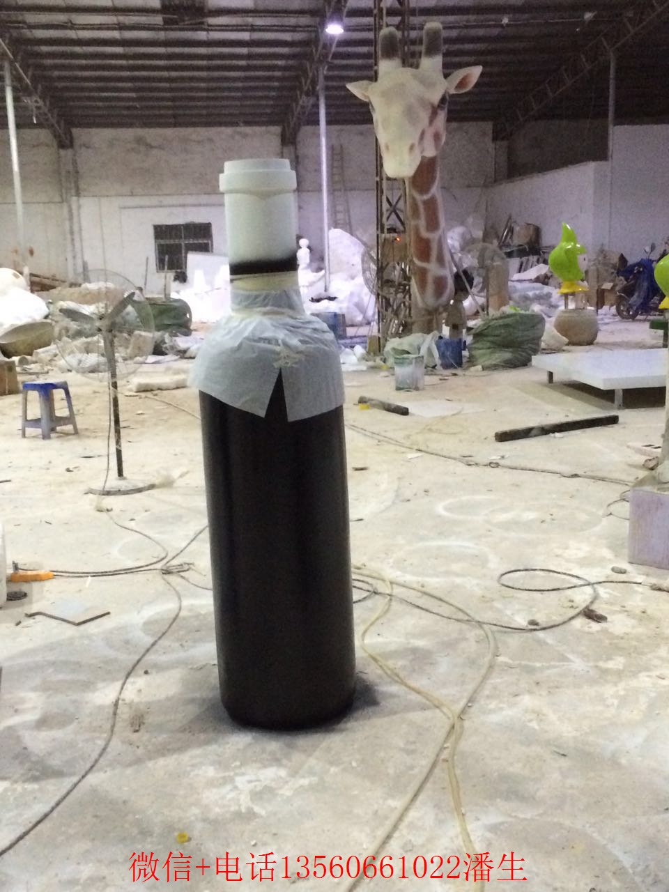 红酒瓶造型雕塑生产厂家定制电话批发
