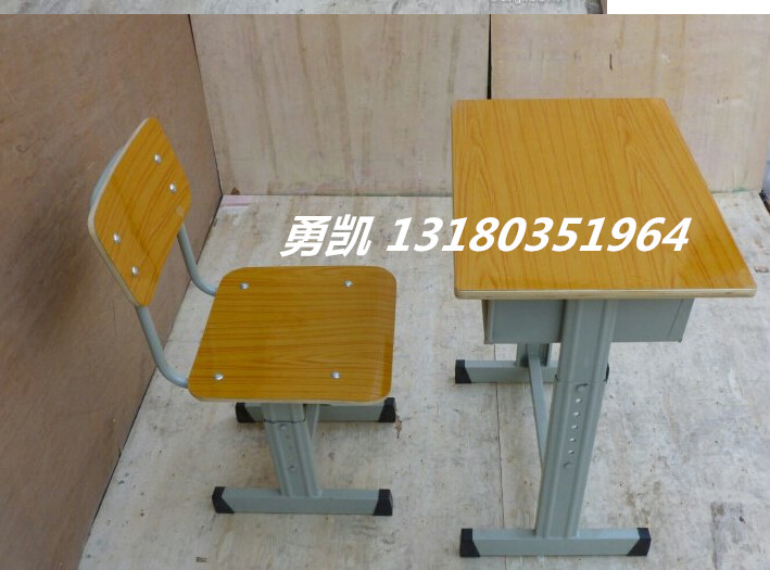 供应学生课桌椅生产厂家升降课桌椅批发学习桌椅报价