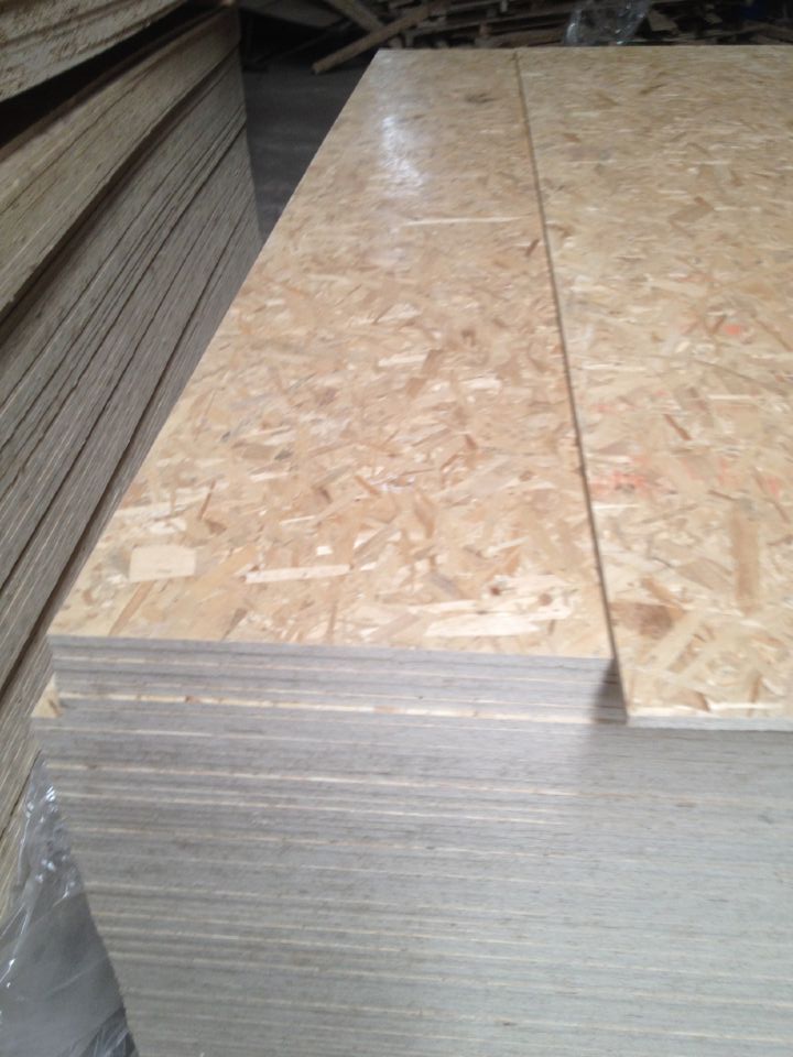 供应木屋屋面衬板 承载承重 欧松板 建筑级木结构板 高档装饰板 材质均匀 承重性强 质优价廉