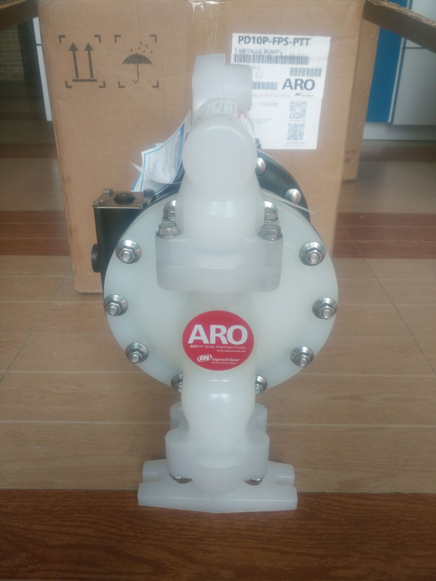 供应英格索兰隔膜泵、ARO隔膜泵、PP聚丙烯隔膜泵、进口隔膜泵、涂料泵。溶剂泵图片