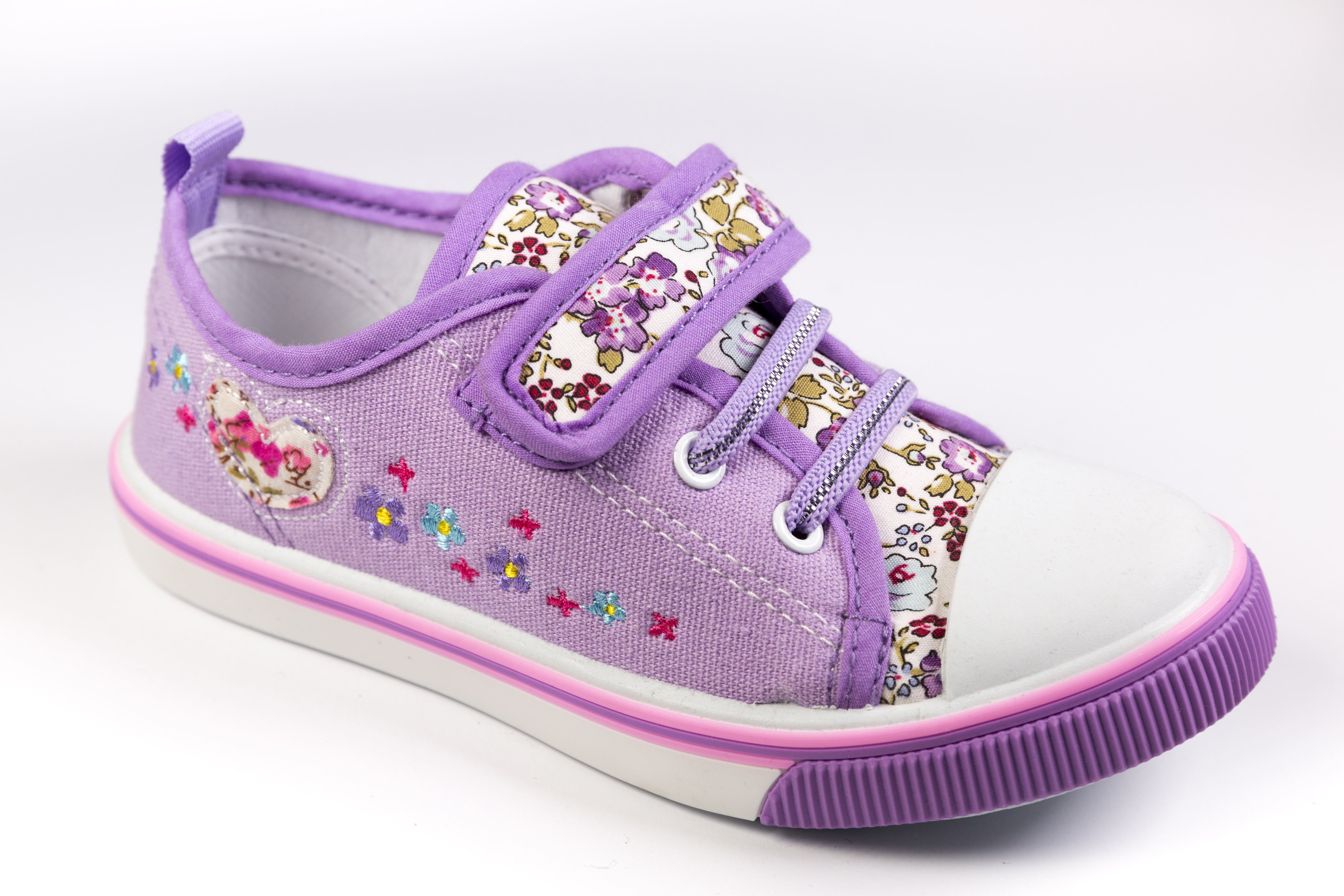 新款休闲儿童帆布鞋厂家|广东休闲儿童帆布鞋批发报价|广东休闲儿童帆布鞋供货商
