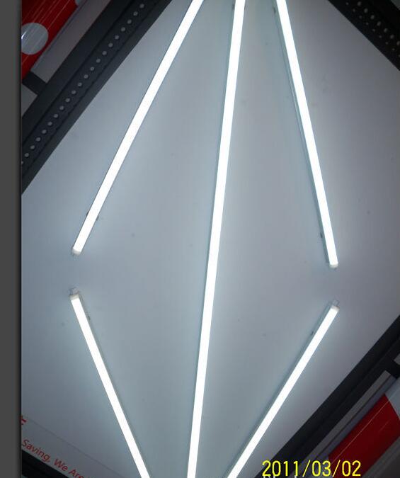 1.2米LED日光灯 2835贴片LED灯管 深圳T8LE灯管  2835贴片LED灯管厂家图片