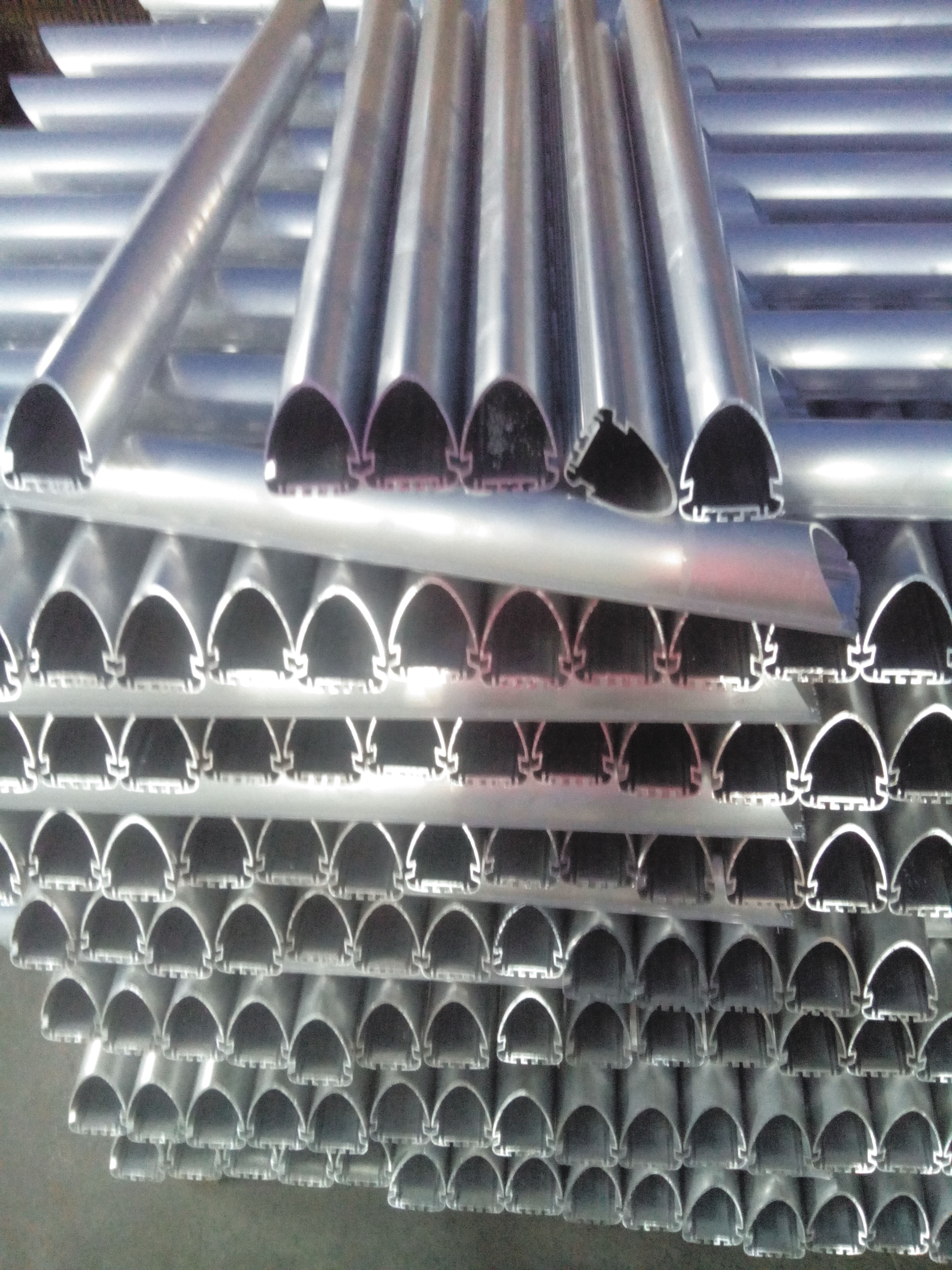 铝圆管库存现货供应 优质铝圆管 佛山铝型材厂家批发报价