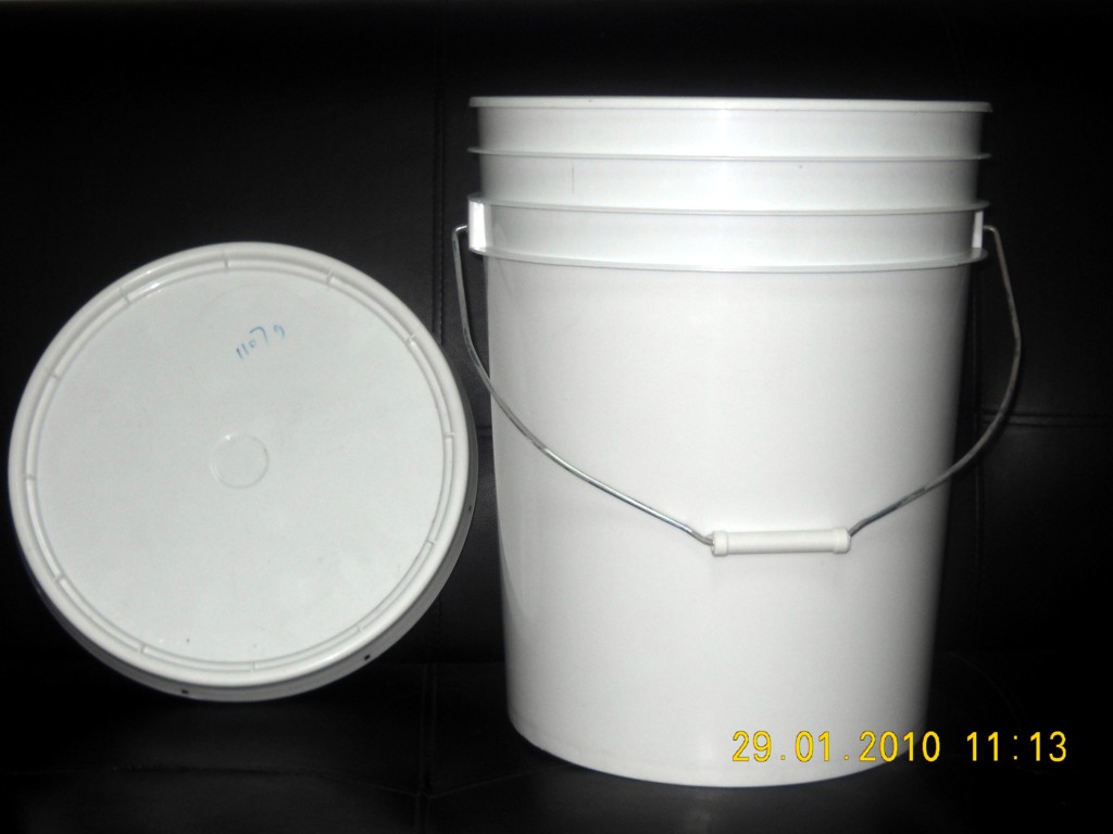 1-20升塑料桶供应商 20L美式塑料桶生产厂家