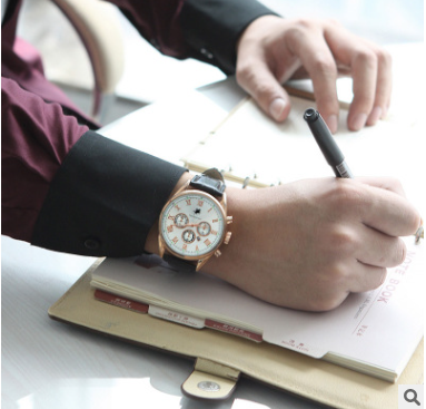 深圳市品牌手表批发厂家品牌手表批发  爆款男士皮带手表  时尚运动新款男表  供应商爆款男士皮带手表
