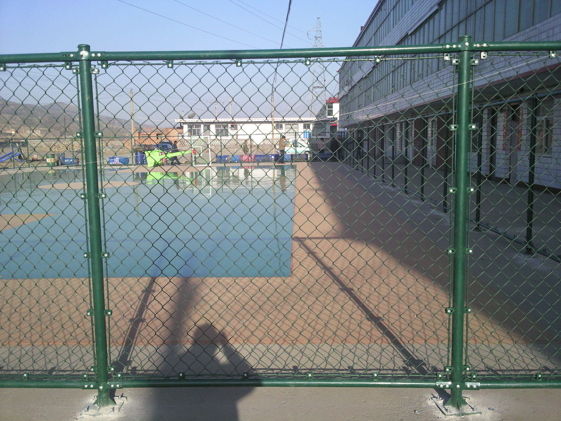 学校绿色铁丝网护栏 绿色铁丝网生产厂家 绿色铁丝网直接生产厂家图片