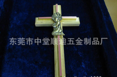 广东 东莞供应专业生产金属十字架 耶稣十字架 各种合金礼品 欢迎