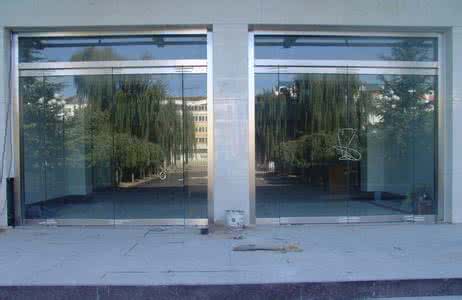 广州玻璃门公司电话 萝岗玻璃门安装电话
