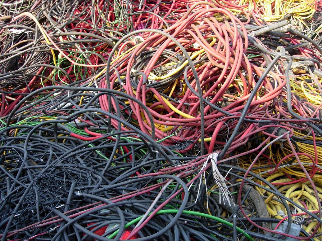 保定市全国上门回收各种电线电缆，厂家