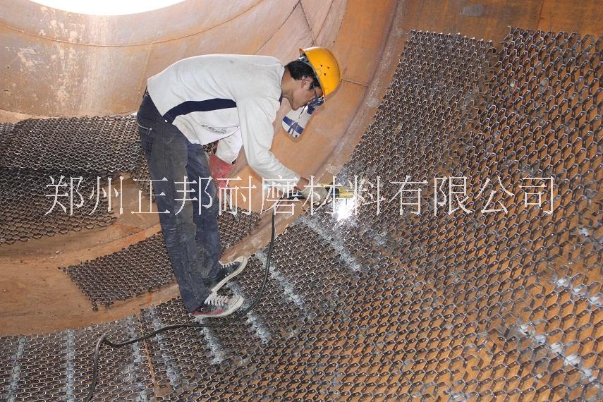 郑州市龟甲网耐磨胶泥施工厂家龟甲网耐磨胶泥施工指导