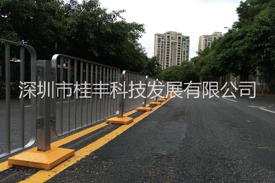 深圳公路护栏有标准的规格？多少钱一米？栏有标准的规格