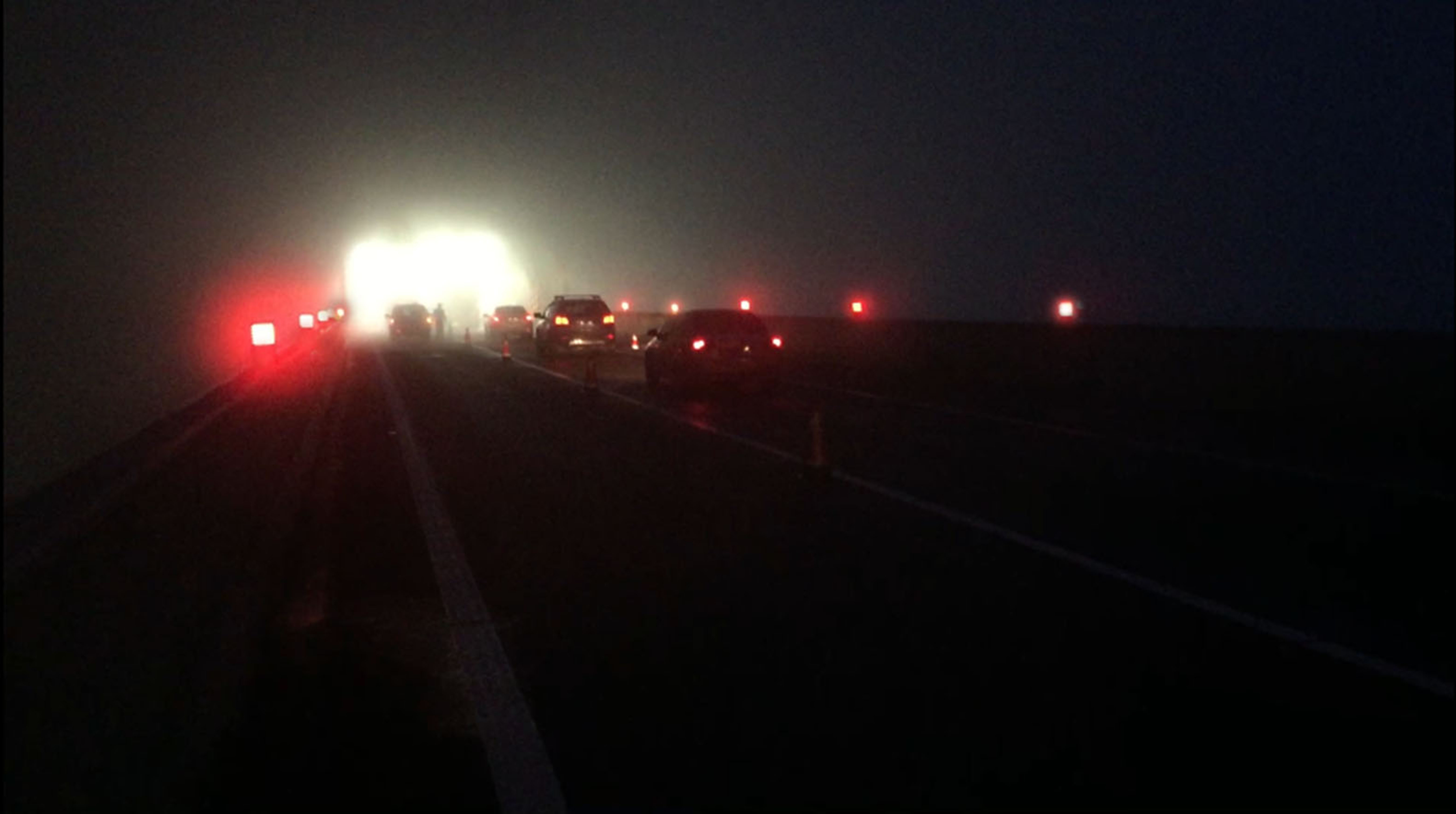 高速公路雾区诱导防撞预警系统，60米预警