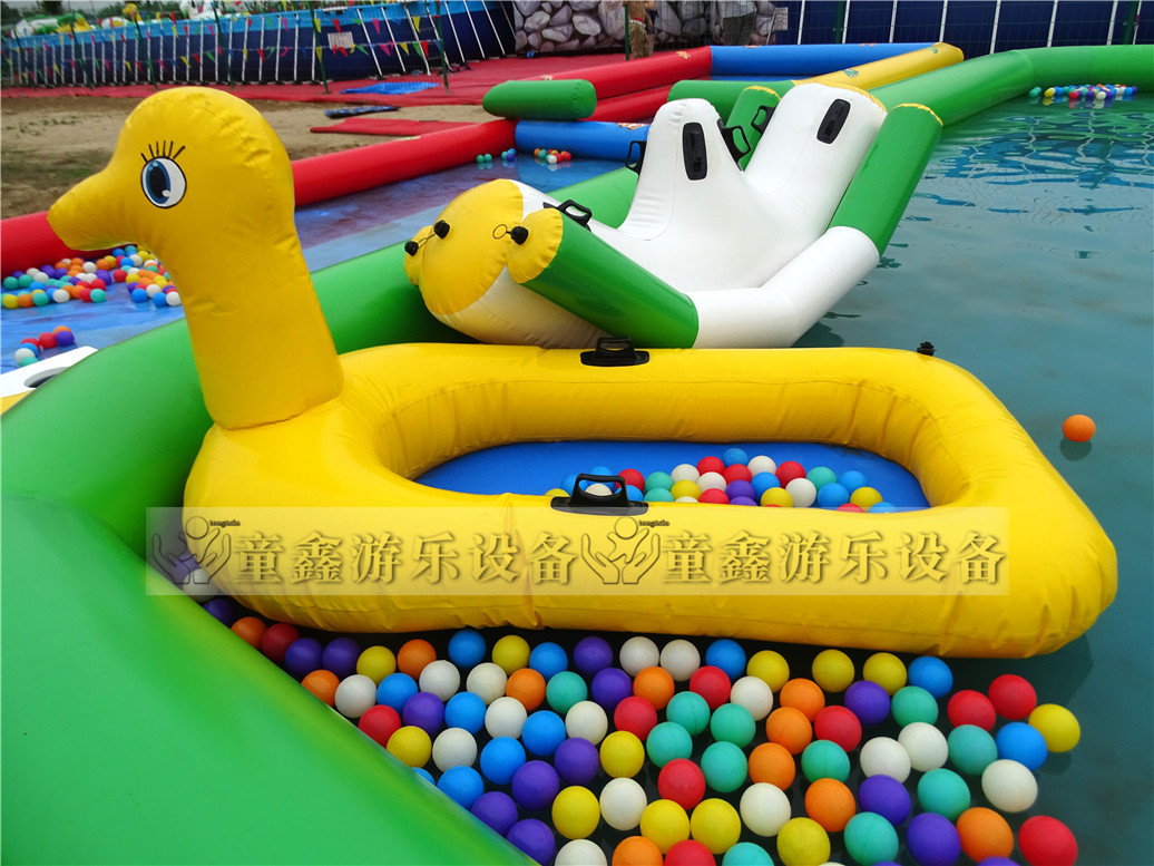 充气玩具　水上漂浮玩具　小鸭船　水上冰山　水上陀螺　水上跑步机　水上压板