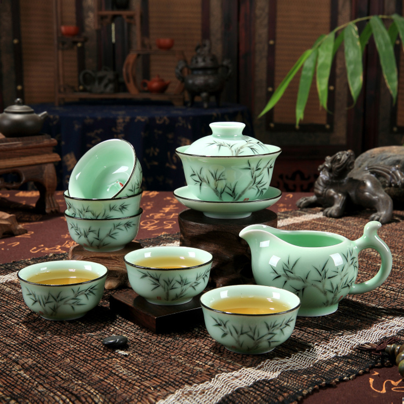 潮州市手绘盖碗八件套厂家3.8寸陶瓷手绘浮雕鲤鱼功夫茶具 茶杯水杯套装 手绘盖碗八件套