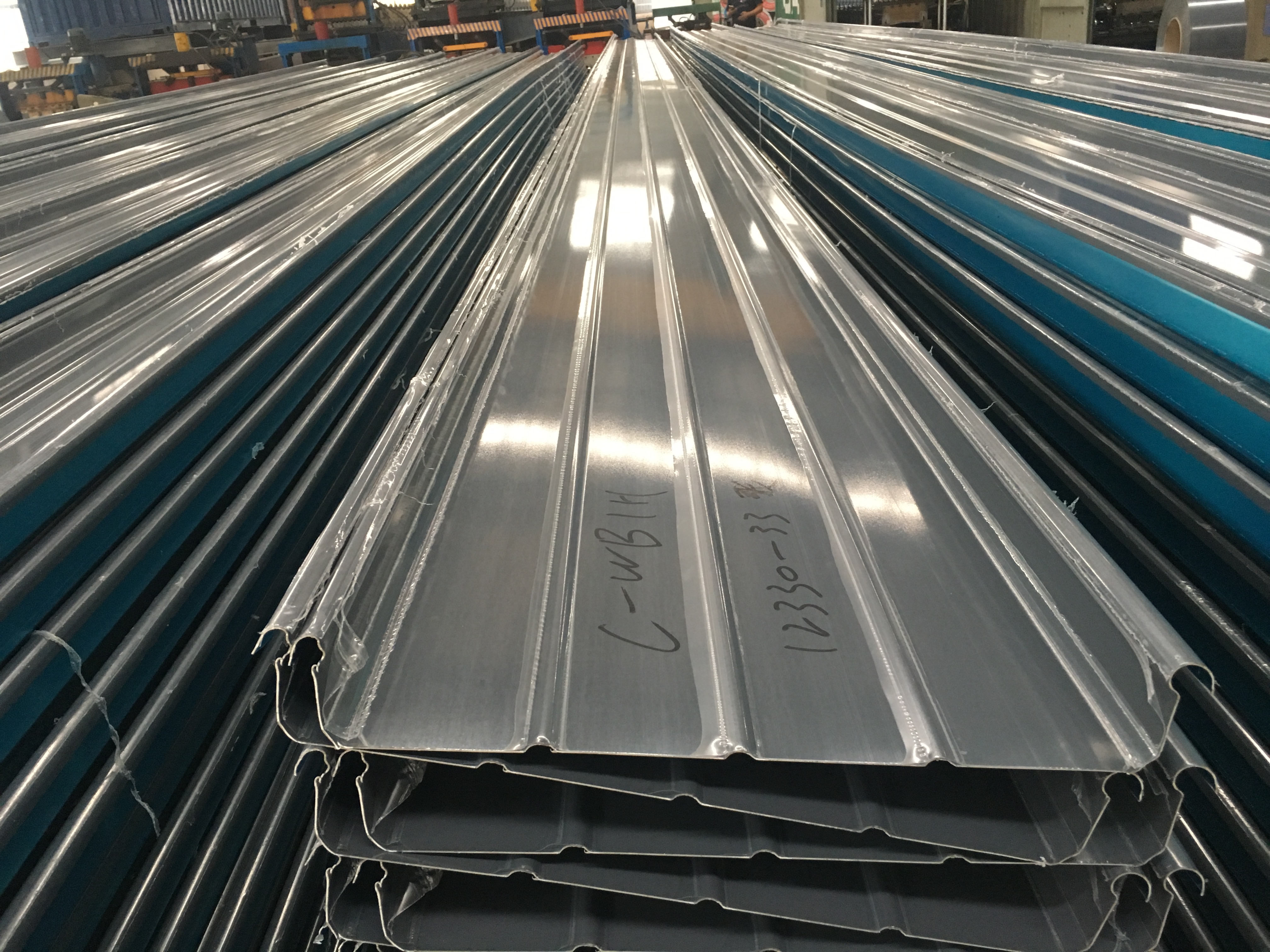 东莞市供应铝镁锰板钛锌板钢筋桁架楼承板厂家