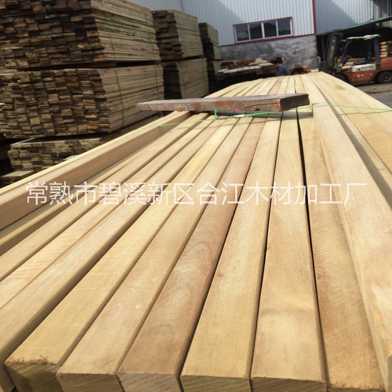 巴劳木厂家定制加工黄巴劳木，红巴劳木，巴劳木地板等各种尺寸巴劳木防腐木圆柱