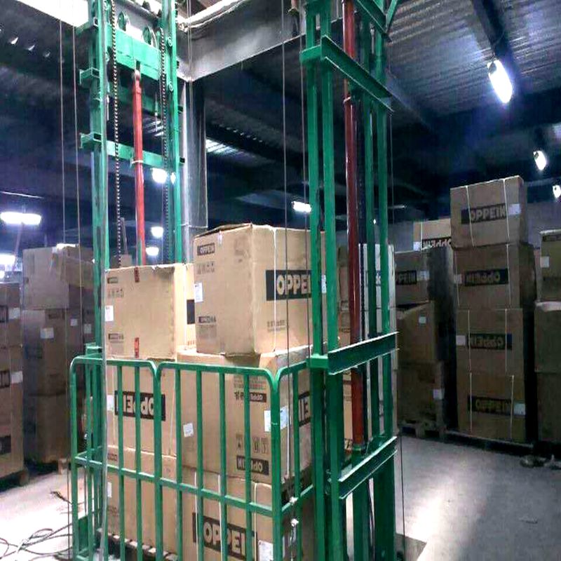 济南市导轨升降货梯厂家广东佛山订购液压式电梯/11米 导轨升降货梯