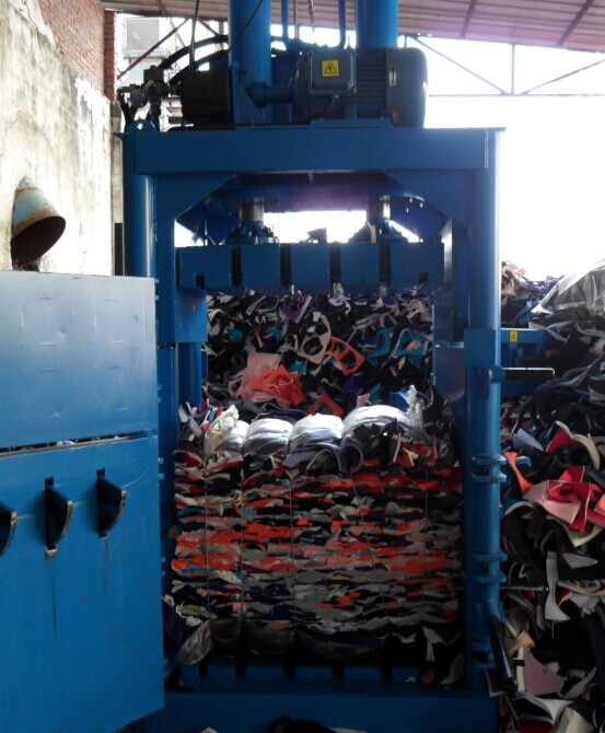 厂家直销60吨废海绵打包机、废海绵压缩打包机、液压废海绵打包机