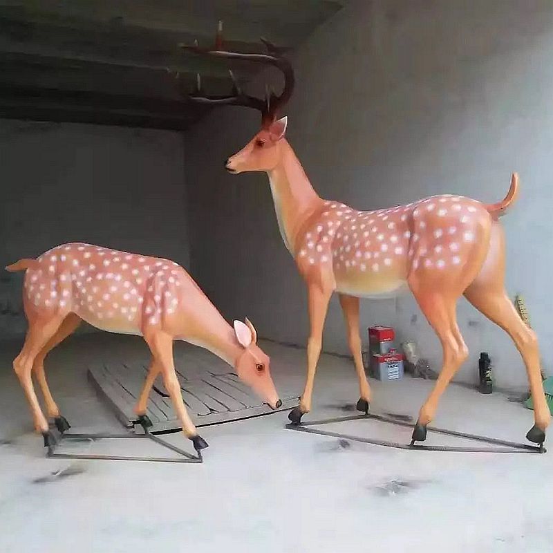 户外仿真树脂小鹿摆件工艺品 玻璃钢小鹿 母子鹿雕塑摆件厂家图片