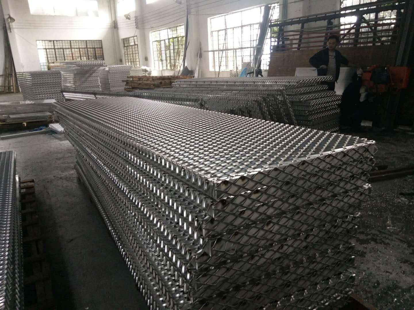 广州市广州市大吕供应铝拉网板厂家