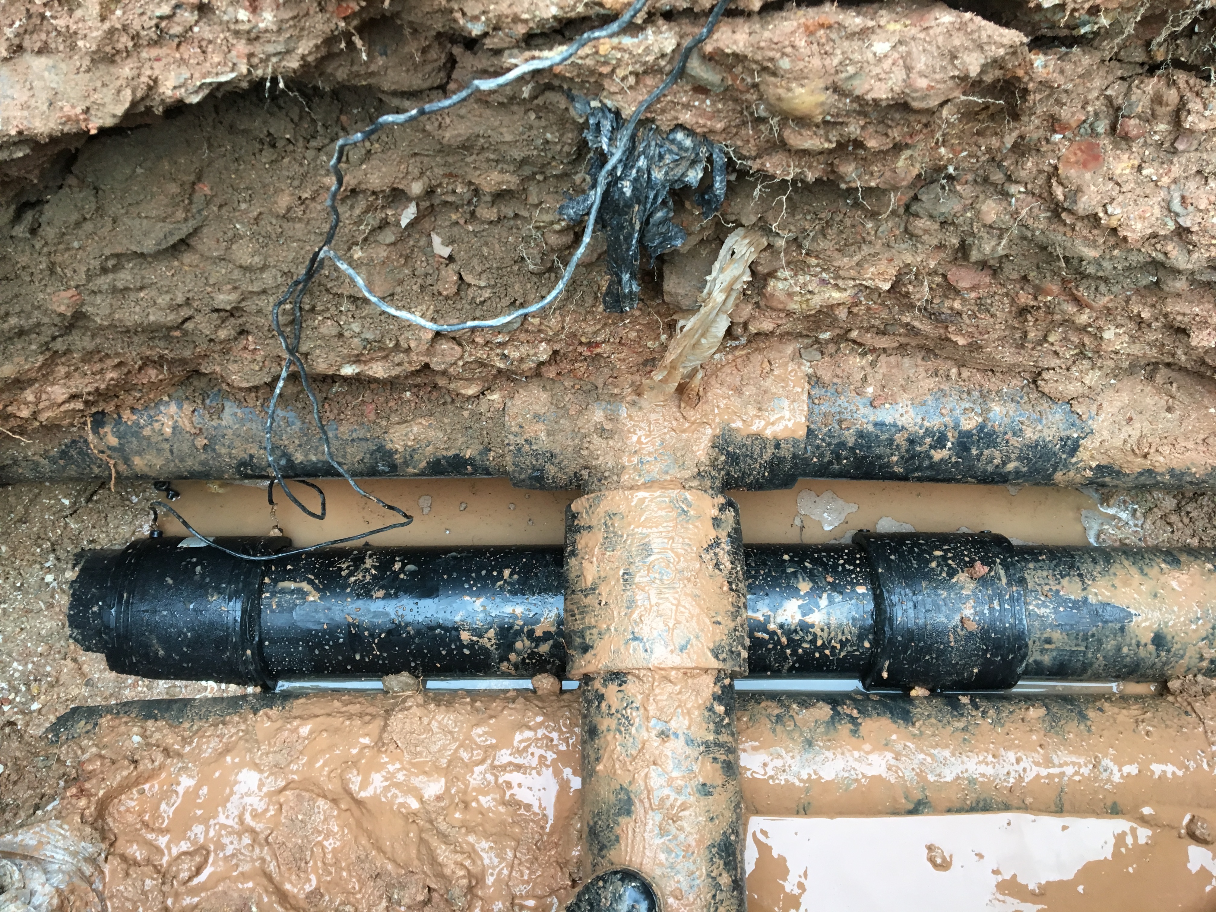 专业维修钢丝网复合管，漏水检测