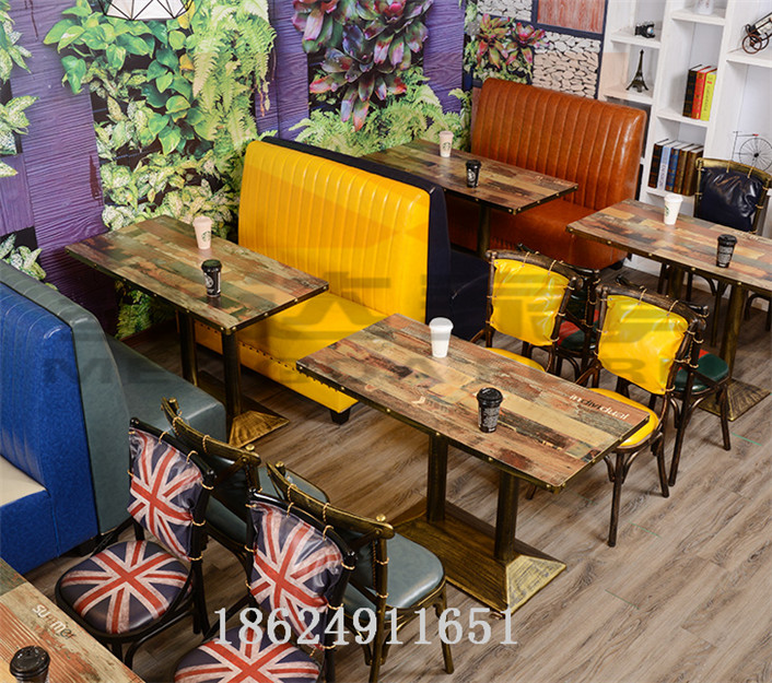 复古西餐咖啡厅卡座奶茶甜品沙发桌椅组合面馆靠墙条纹卡座