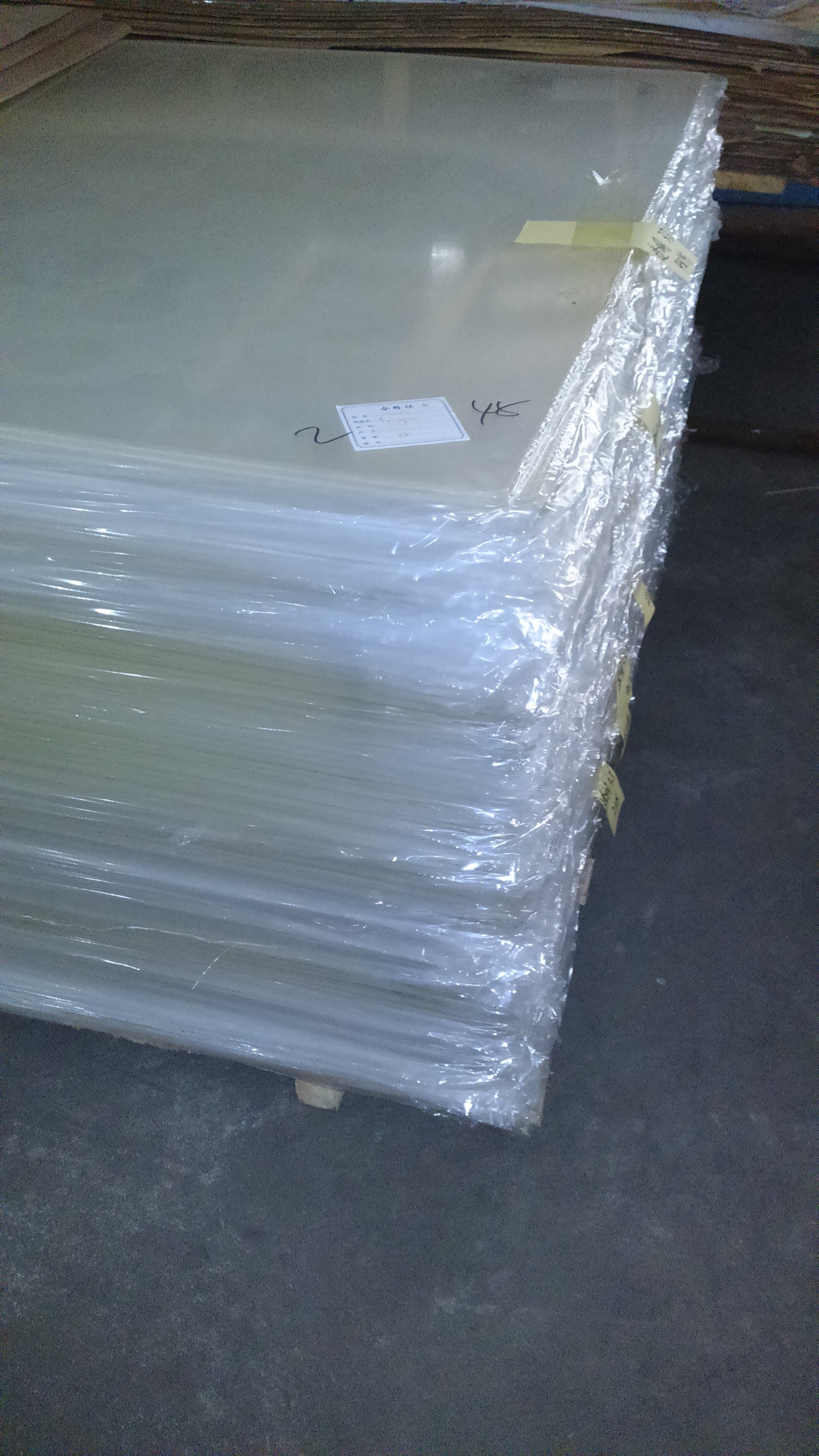 山东厂家生产销售透明水亚克力板材批发