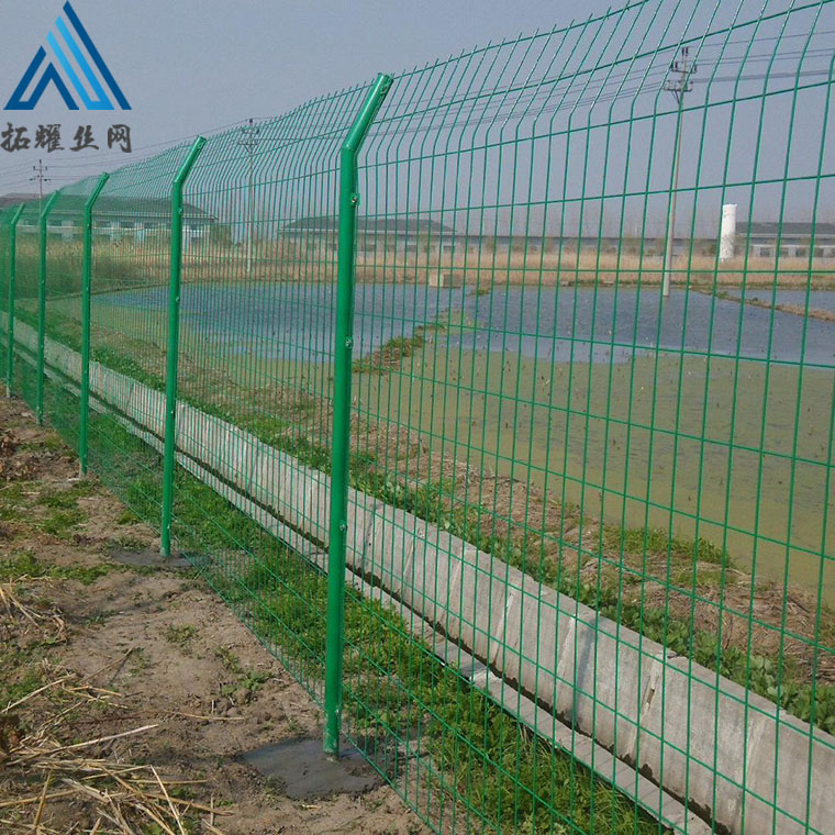 绿色双边丝护栏，双边丝护栏网，厂房护栏网，圈地护栏网