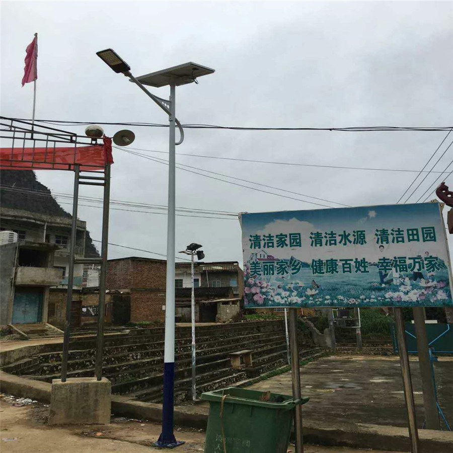 郑州太阳能路灯规格，郑州太阳能路灯谁家的质量好