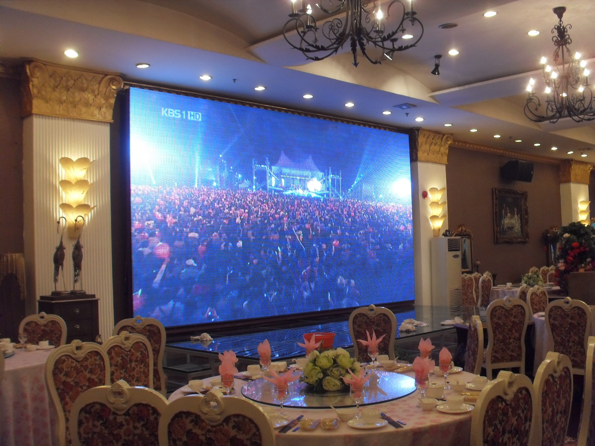 上海LED大屏出租舞台设备租赁费