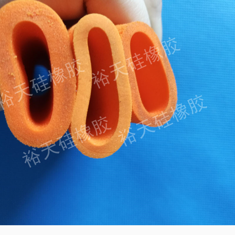 东莞市海绵硅胶管厂家深圳海绵硅胶管生产厂家，耐高温硅胶海绵管
