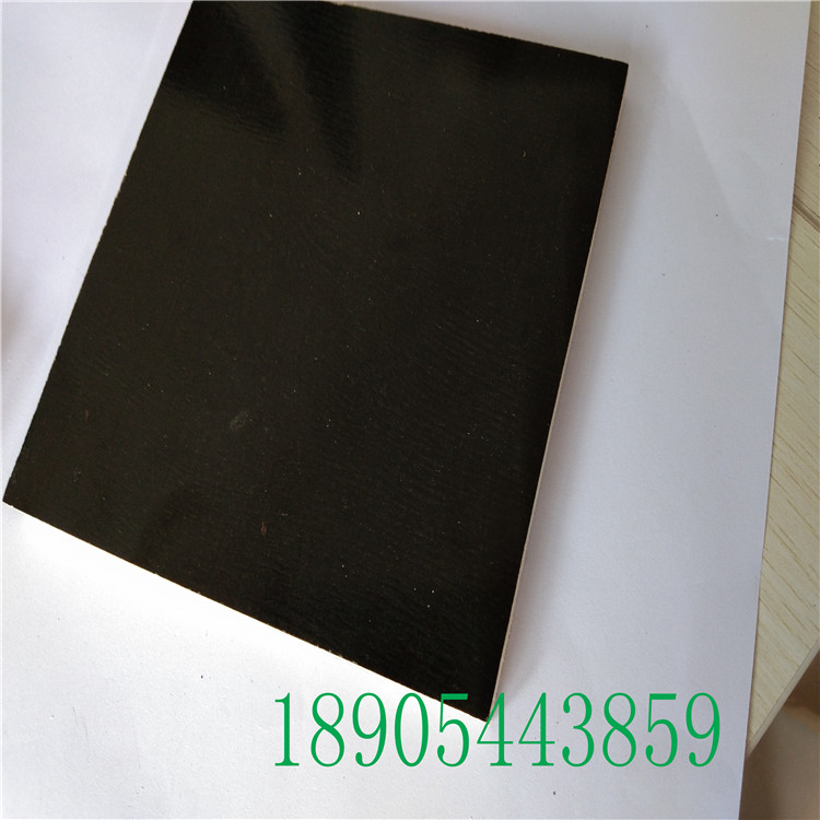 清水黑模板双面可用清水黑模板韧性好不粘连易脱模博汇夹板