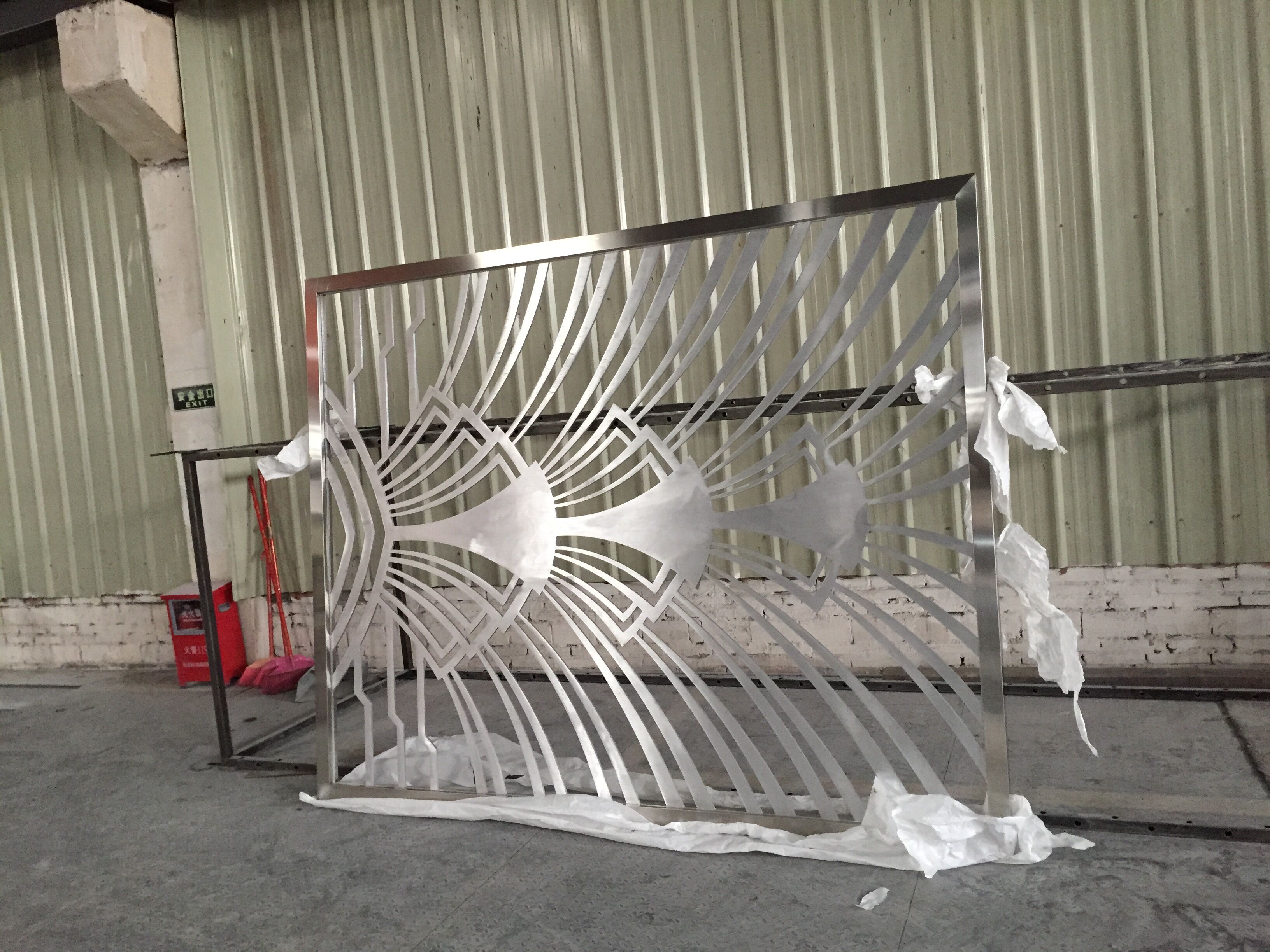 不锈钢屏风厂家定制镂空铝制屏风  镂空铝制屏风价格 镂空铝制屏风厂家
