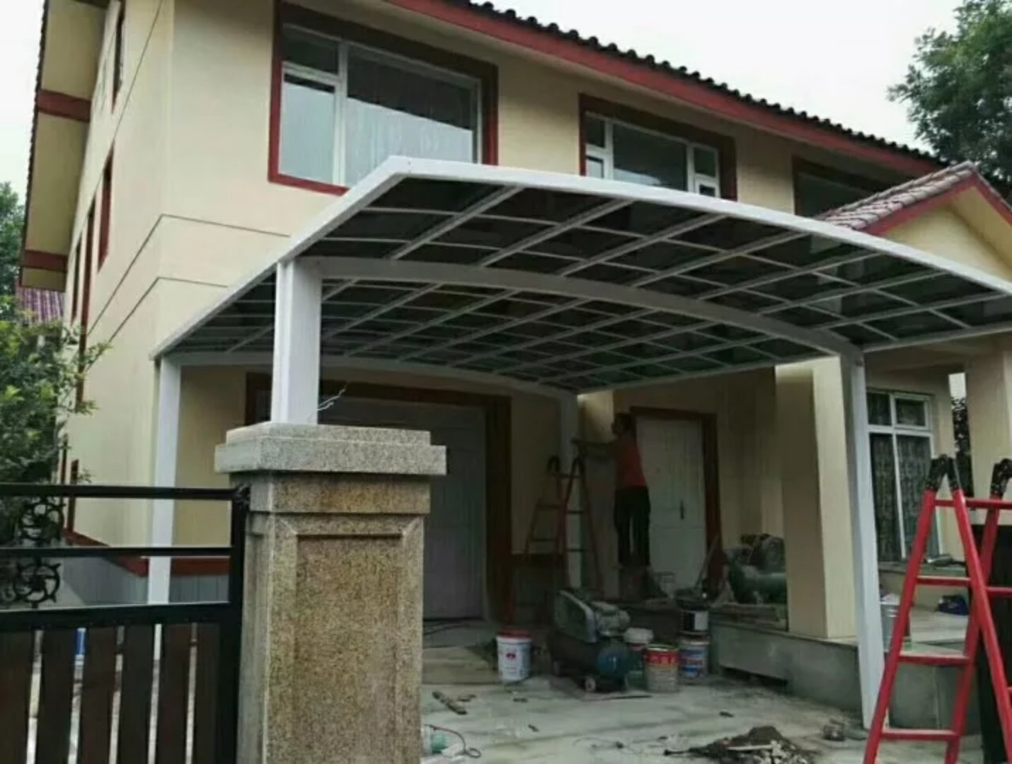 北京耐力板车棚阳光板自行车棚/铝合金伸缩遮阳棚阳台耐力板雨棚