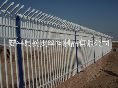 保定带尖锌钢护栏网防锈铁丝网批发保定护栏栏杆配件价格图片